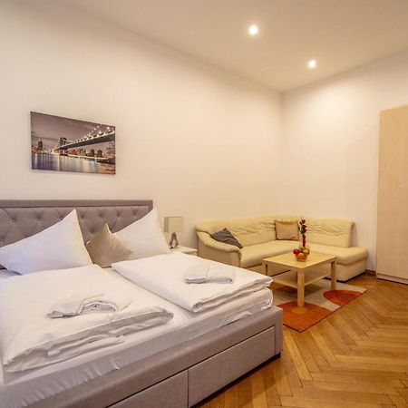 Vojtesska Apartment By Ruterra Prag Exteriör bild